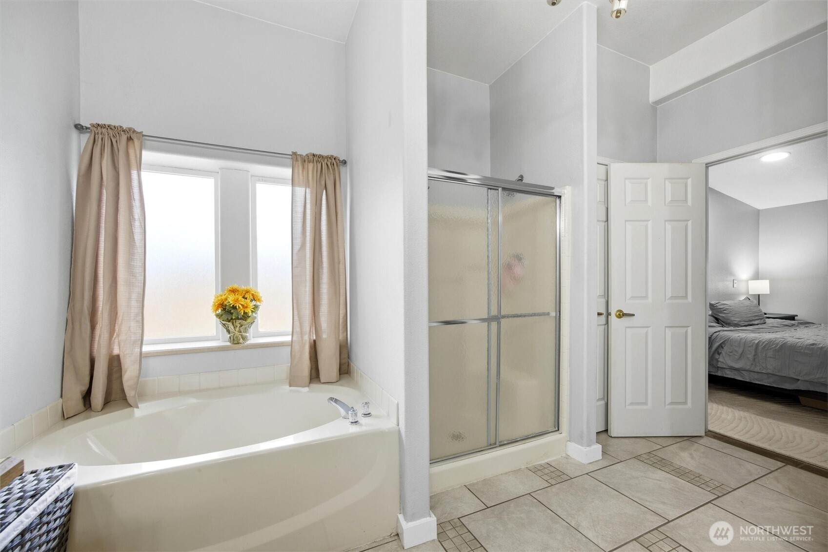 909 S Gum Street , Kennewick, WA 99336