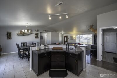 19 Royal Circle , Ephrata, WA 98823 - Photo 4