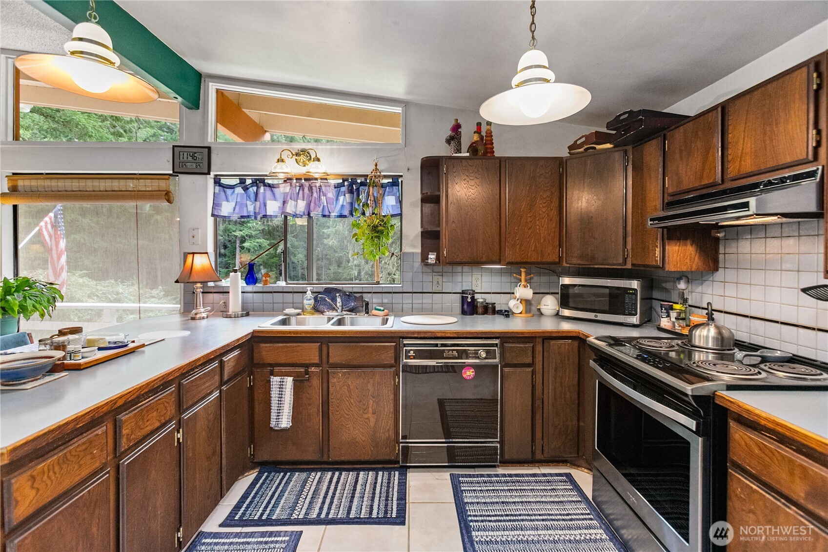 91 E Jack Pine Lane , Union, WA 98592