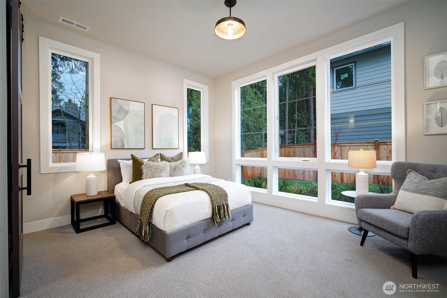 12813 NE 65th Lane , Kirkland, WA 98033