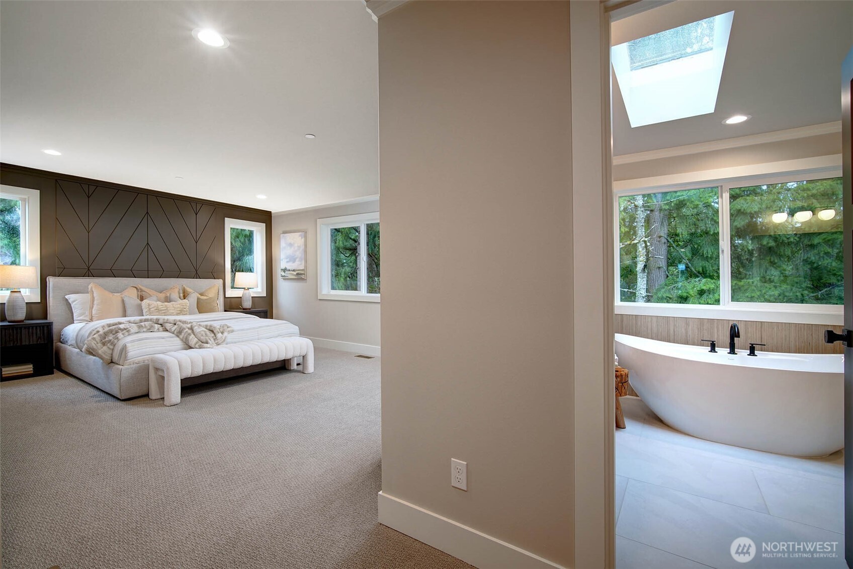 12813 NE 65th Lane , Kirkland, WA 98033