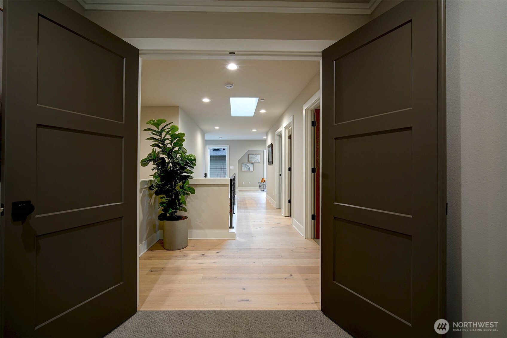 12813 NE 65th Lane , Kirkland, WA 98033