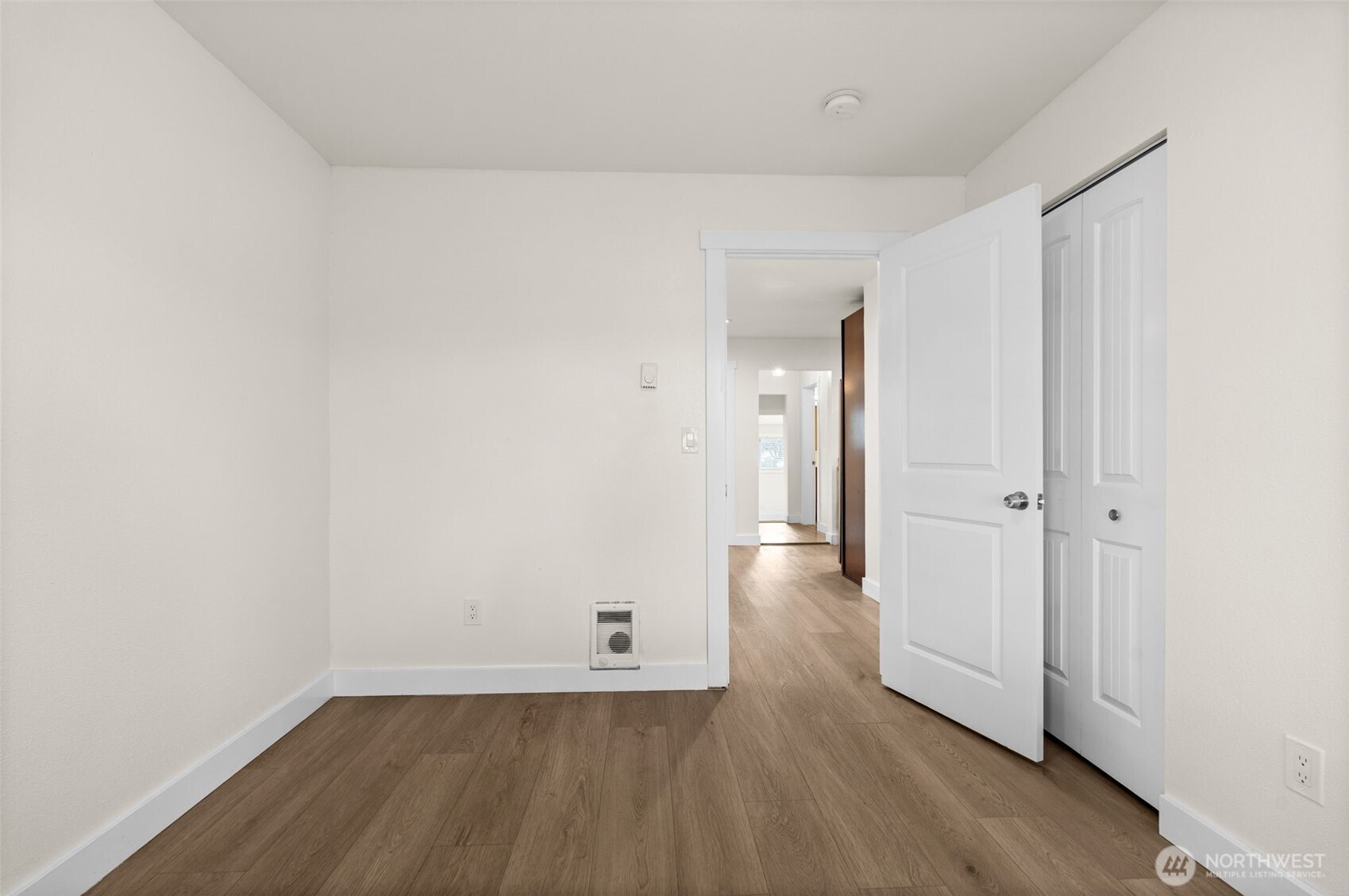 4317 S Lawrence Street , Tacoma, WA 98409-5521