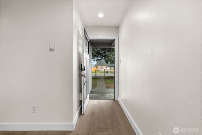 4317 S Lawrence Street , Tacoma, WA 98409-5521 - Photo 4