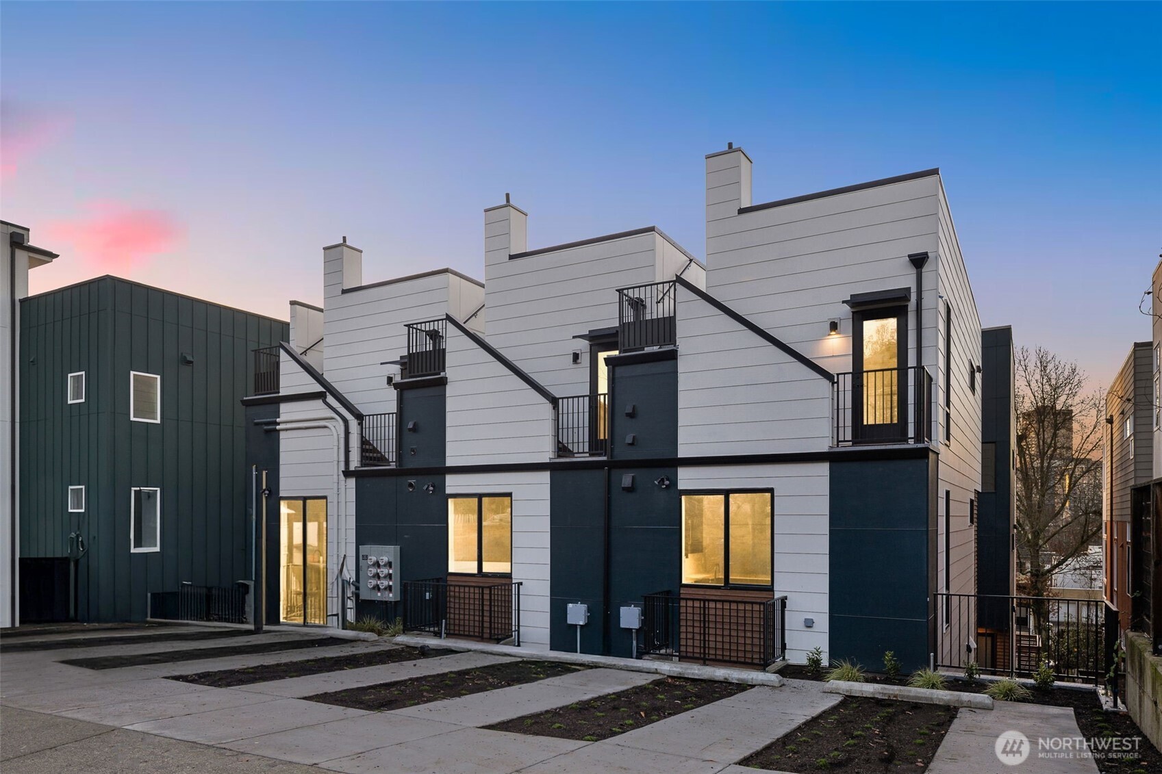 914 C 15th Avenue , Seattle, WA 98122