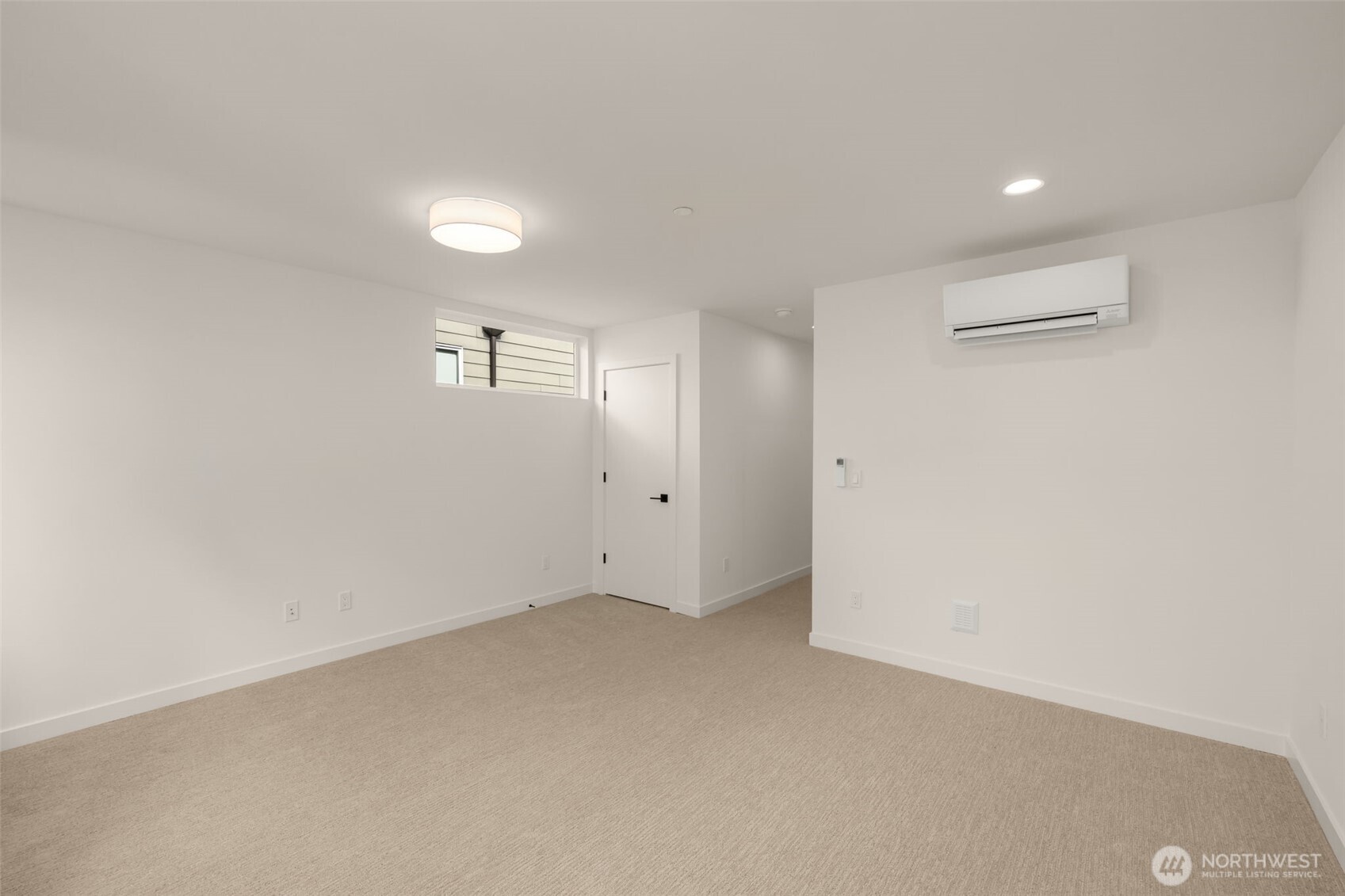 914 C 15th Avenue , Seattle, WA 98122