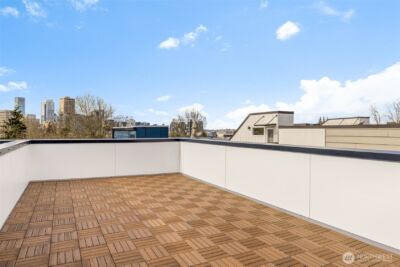 914 C 15th Avenue , Seattle, WA 98122 - Photo 9