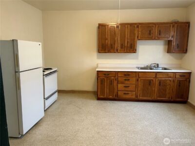 1320 3rd Street , Cosmopolis, WA 98537 - Photo 8