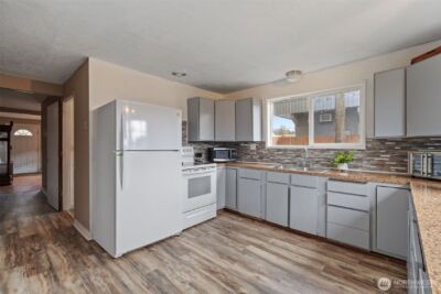 602 Burcham Street , Kelso, WA 98626 - Photo 11