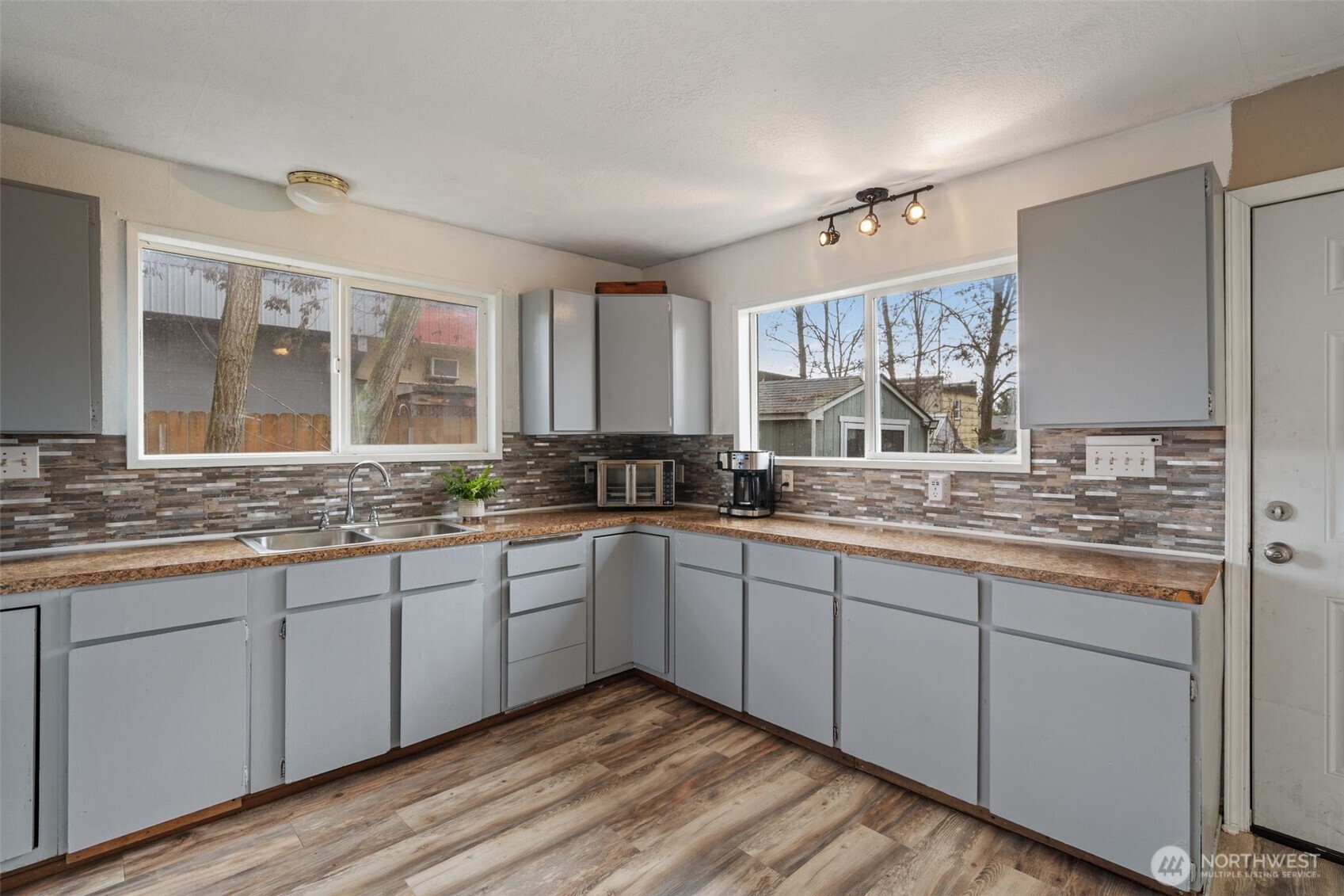 602 Burcham Street , Kelso, WA 98626