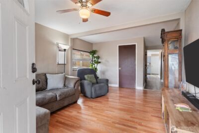 602 Burcham Street , Kelso, WA 98626 - Photo 3