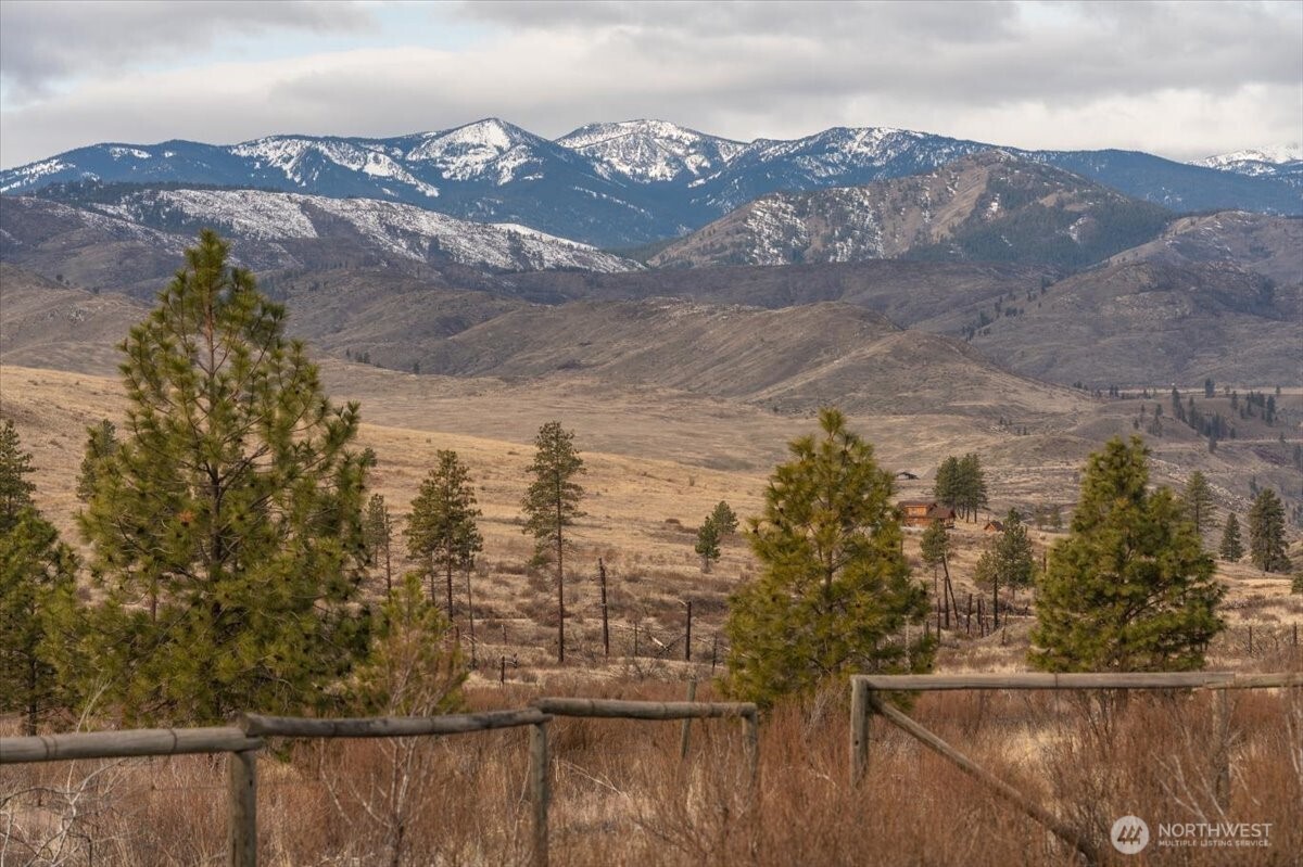 817 Bill Shaw Road , Methow, WA 98834