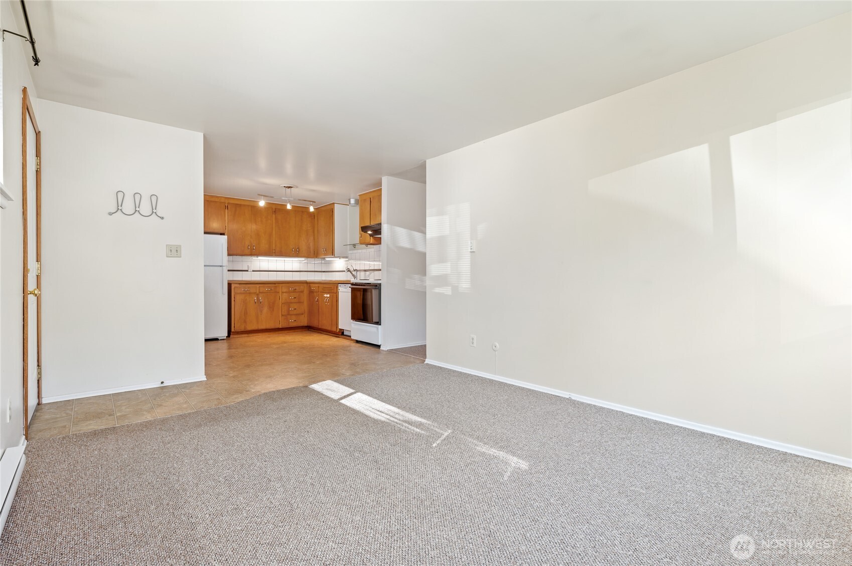 633 W Emerson Street , Seattle, WA 98119