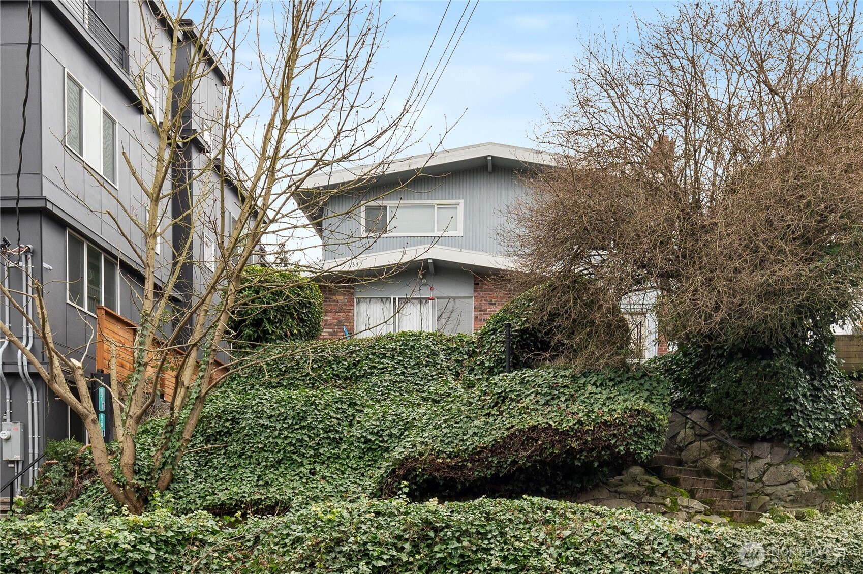 633 W Emerson Street , Seattle, WA 98119