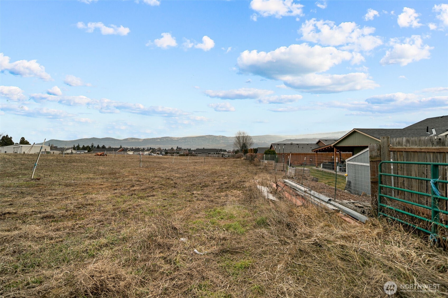 608 N Nester Court , East Wenatchee, WA 98802