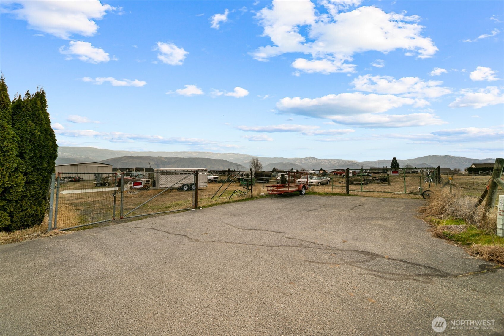 608 N Nester Court , East Wenatchee, WA 98802