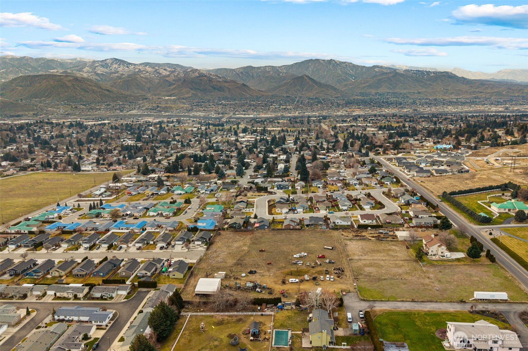 608 N Nester Court , East Wenatchee, WA 98802