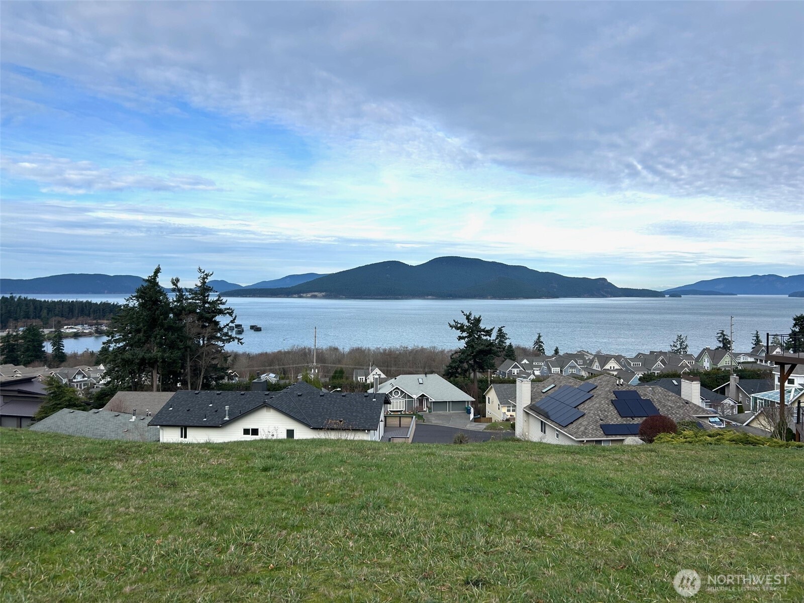 3809 W 12th Street , Anacortes, WA 98221