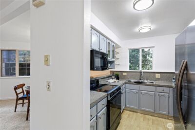 12003 100th Avenue NE #101, Kirkland, WA 98034 - Photo 10