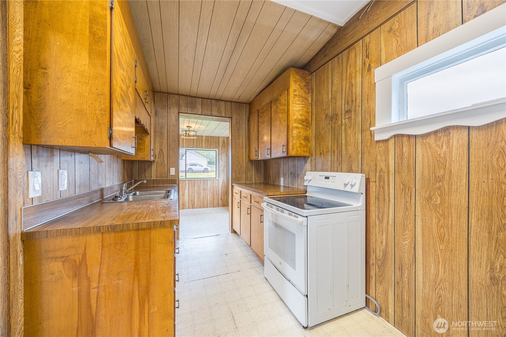 912 E 4th Street , Port Angeles, WA 98362