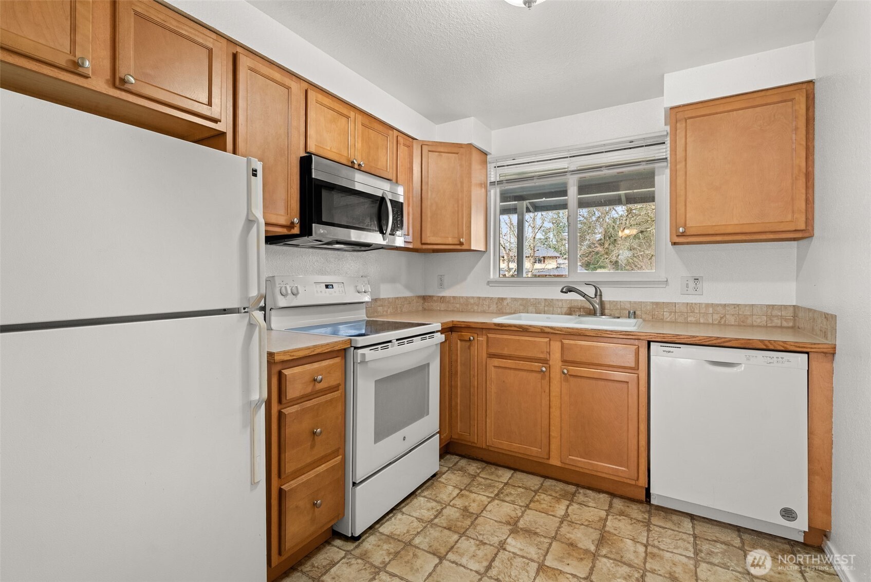 814 816 Soroya Drive SW, Olympia, WA 98502