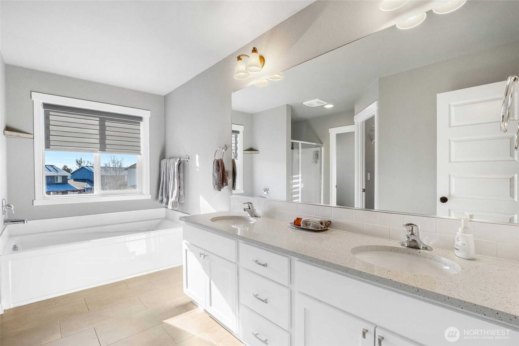 302 N Towhee Street , Moses Lake, WA 98837