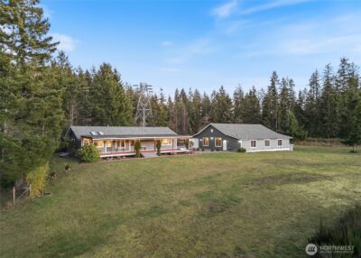 5540 SW Old Clifton Road , Port Orchard, WA 98367