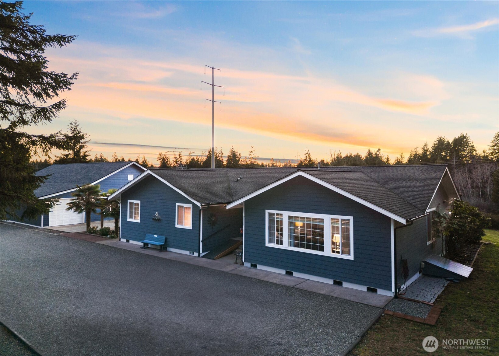 5540 SW Old Clifton Road , Port Orchard, WA 98367