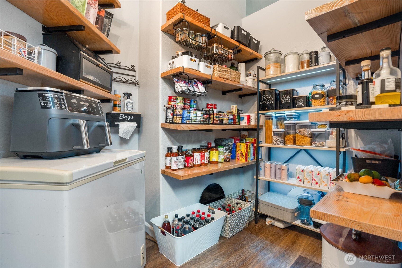 5540 SW Old Clifton Road , Port Orchard, WA 98367