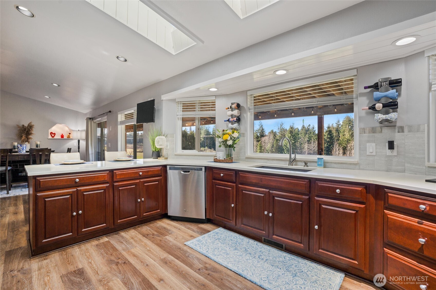 5540 SW Old Clifton Road , Port Orchard, WA 98367