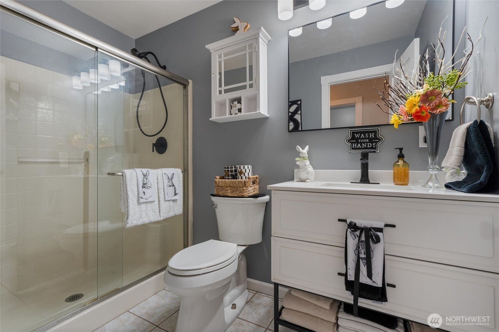 5540 SW Old Clifton Road , Port Orchard, WA 98367