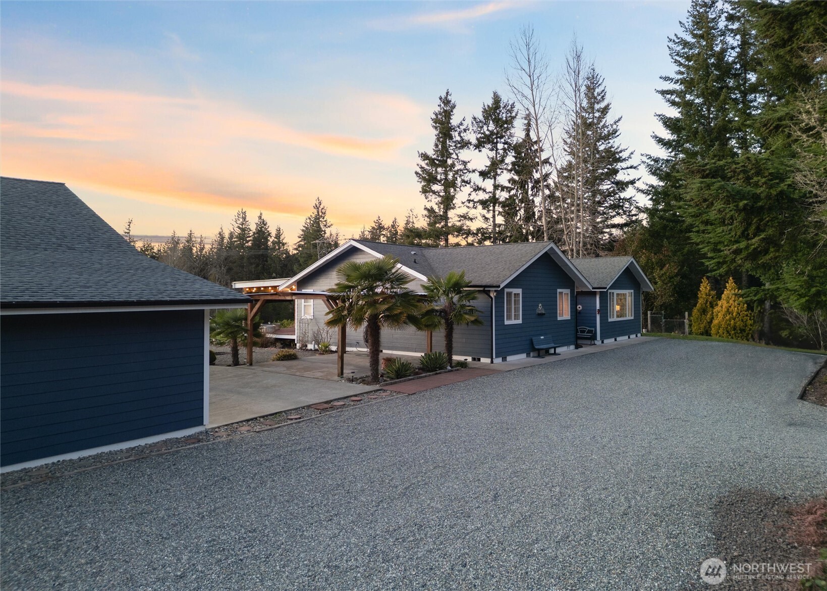5540 SW Old Clifton Road , Port Orchard, WA 98367
