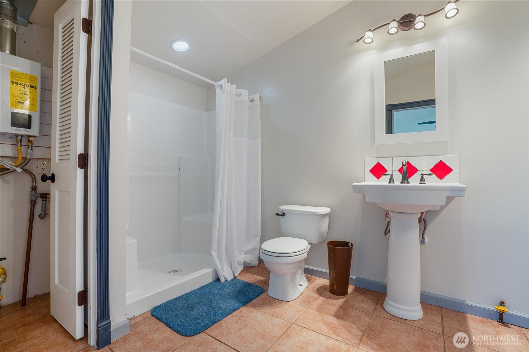 5540 SW Old Clifton Road , Port Orchard, WA 98367