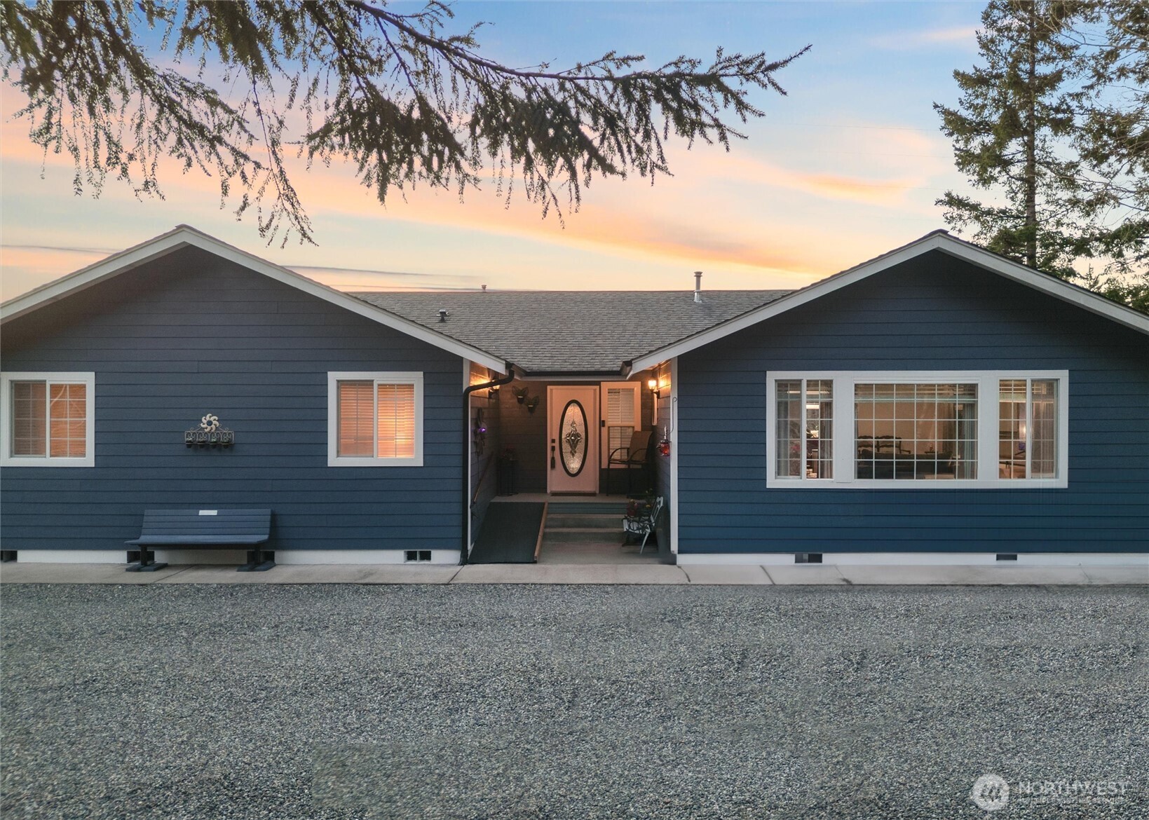 5540 SW Old Clifton Road , Port Orchard, WA 98367