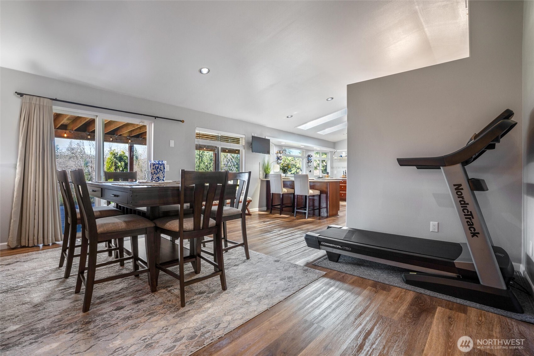 5540 SW Old Clifton Road , Port Orchard, WA 98367