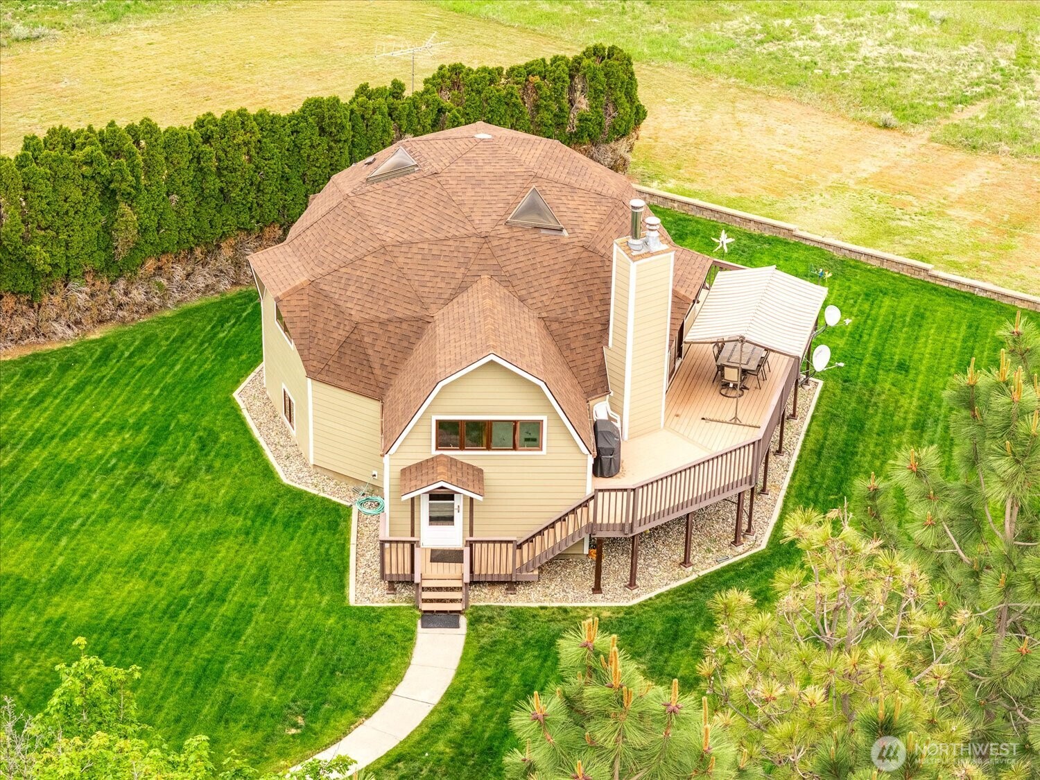 1470 State Route 174 , Grand Coulee, WA 99133