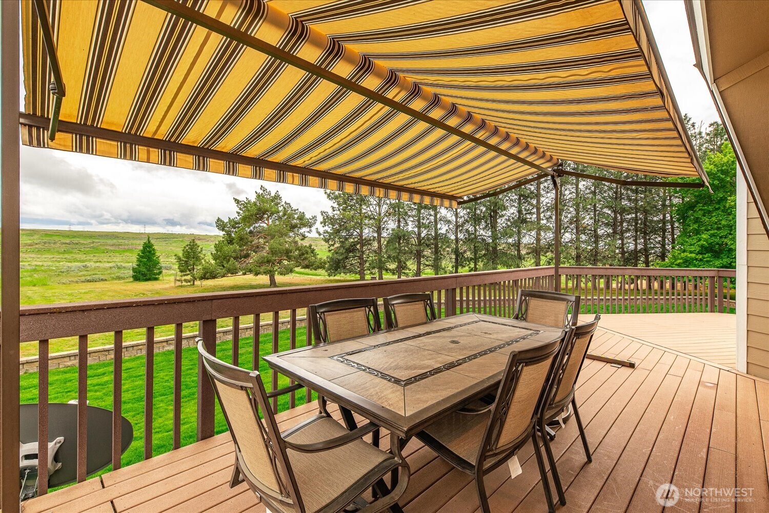 1470 State Route 174 , Grand Coulee, WA 99133