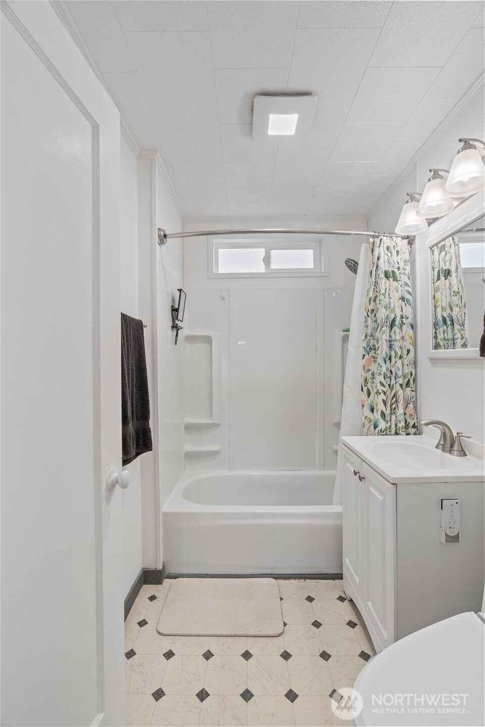 305 Fillmore Street , Hoquiam, WA 98550