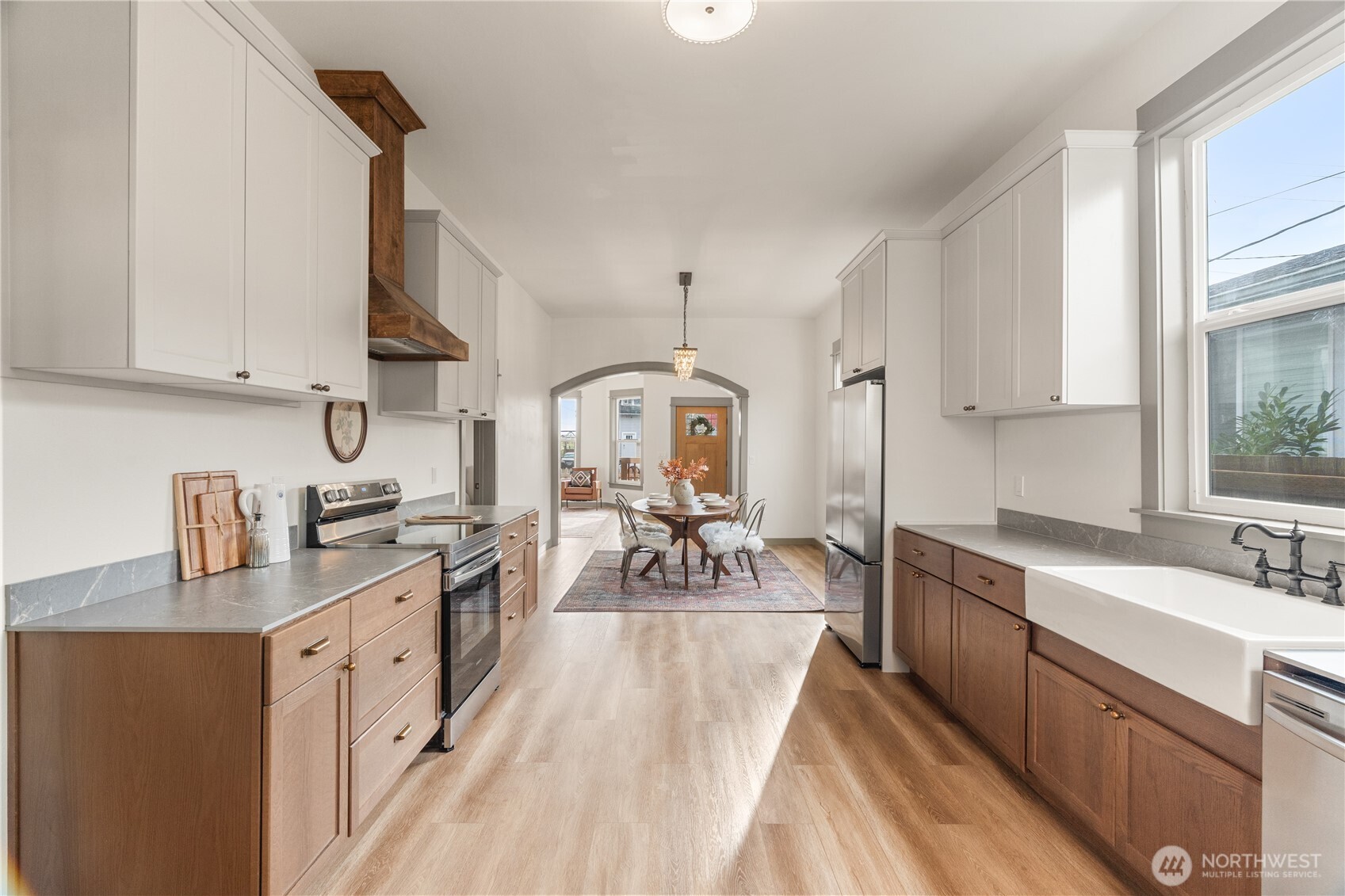 915 Eklund Avenue , Hoquiam, WA 98550