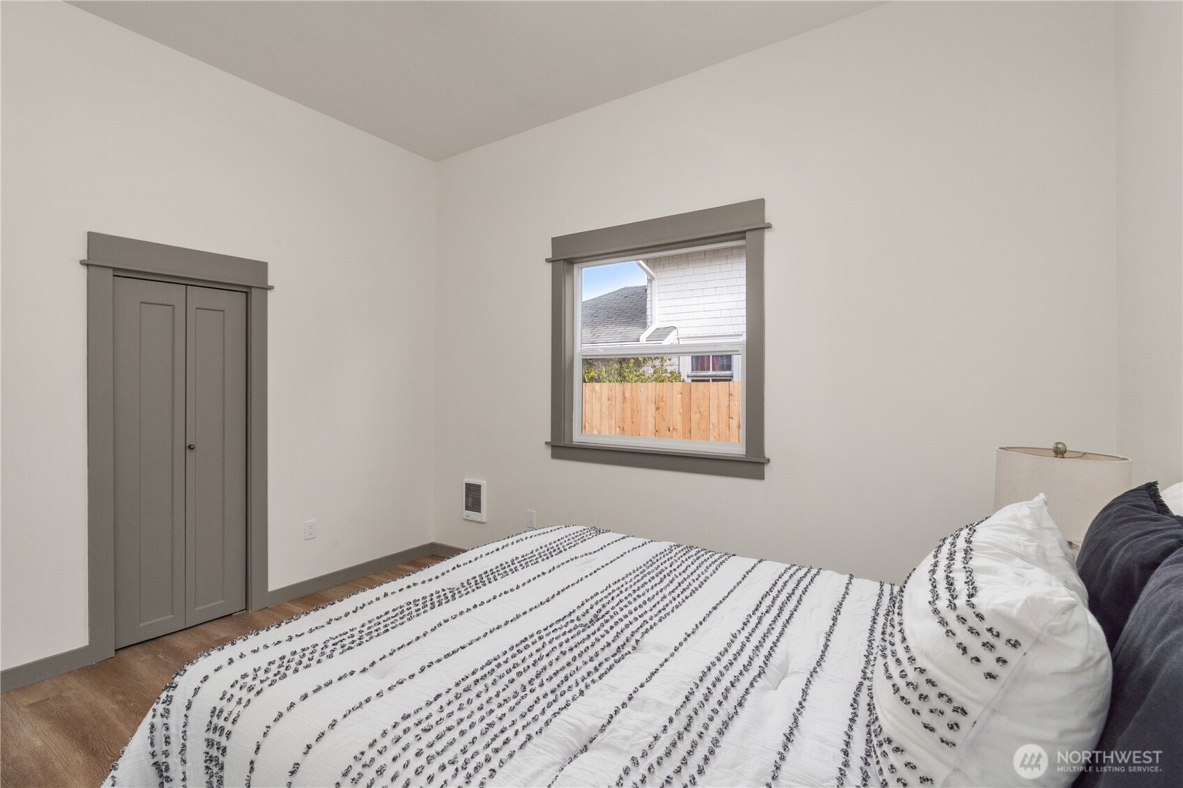 915 Eklund Avenue , Hoquiam, WA 98550