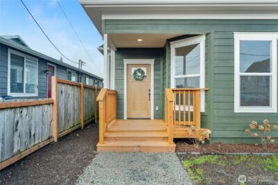 915 Eklund Avenue , Hoquiam, WA 98550 - Photo 2