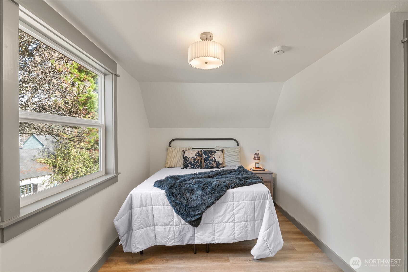 915 Eklund Avenue , Hoquiam, WA 98550