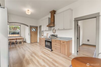 915 Eklund Avenue , Hoquiam, WA 98550 - Photo 9