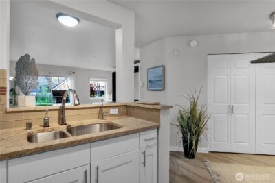 1125 E Olive Street #212, Seattle, WA 98122 - Photo 16