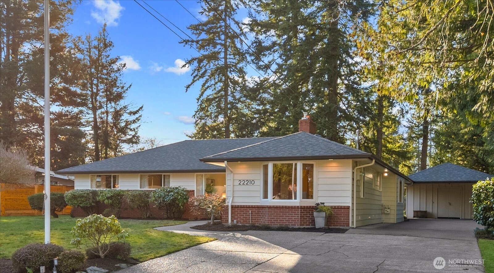 22210 96th Avenue W, Edmonds, WA 98020