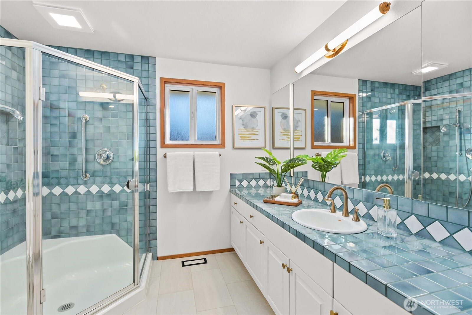 22210 96th Avenue W, Edmonds, WA 98020