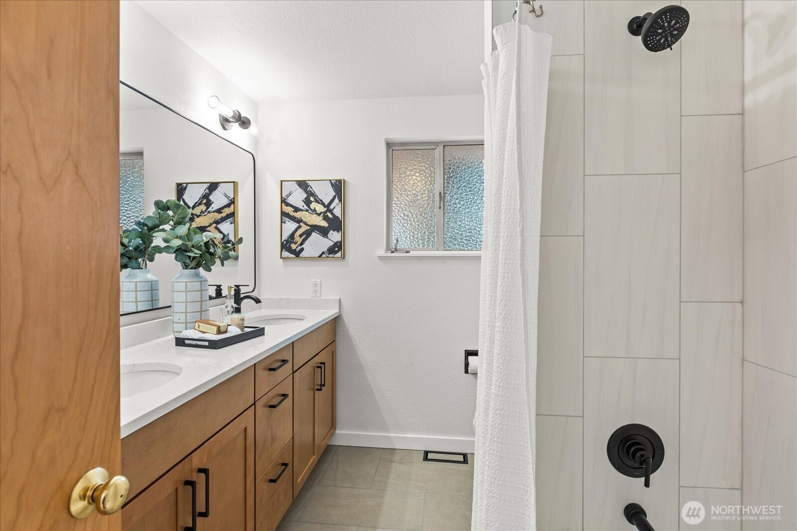 22210 96th Avenue W, Edmonds, WA 98020