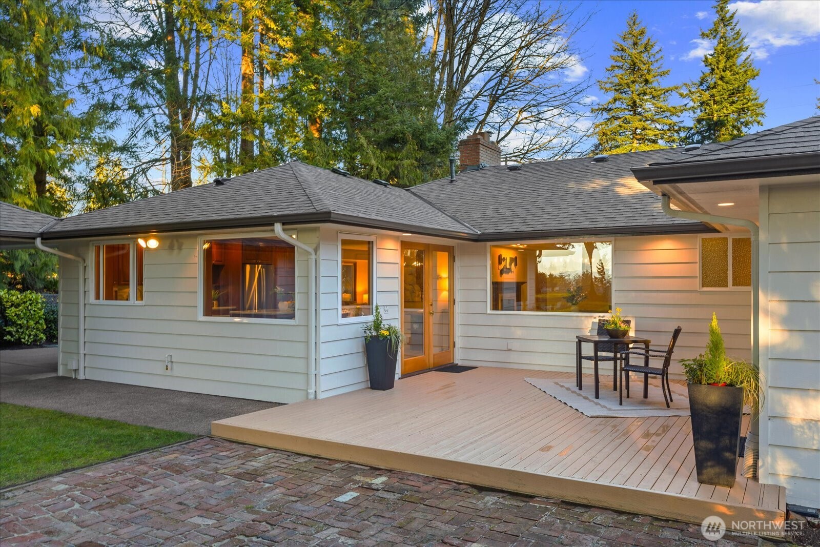 22210 96th Avenue W, Edmonds, WA 98020