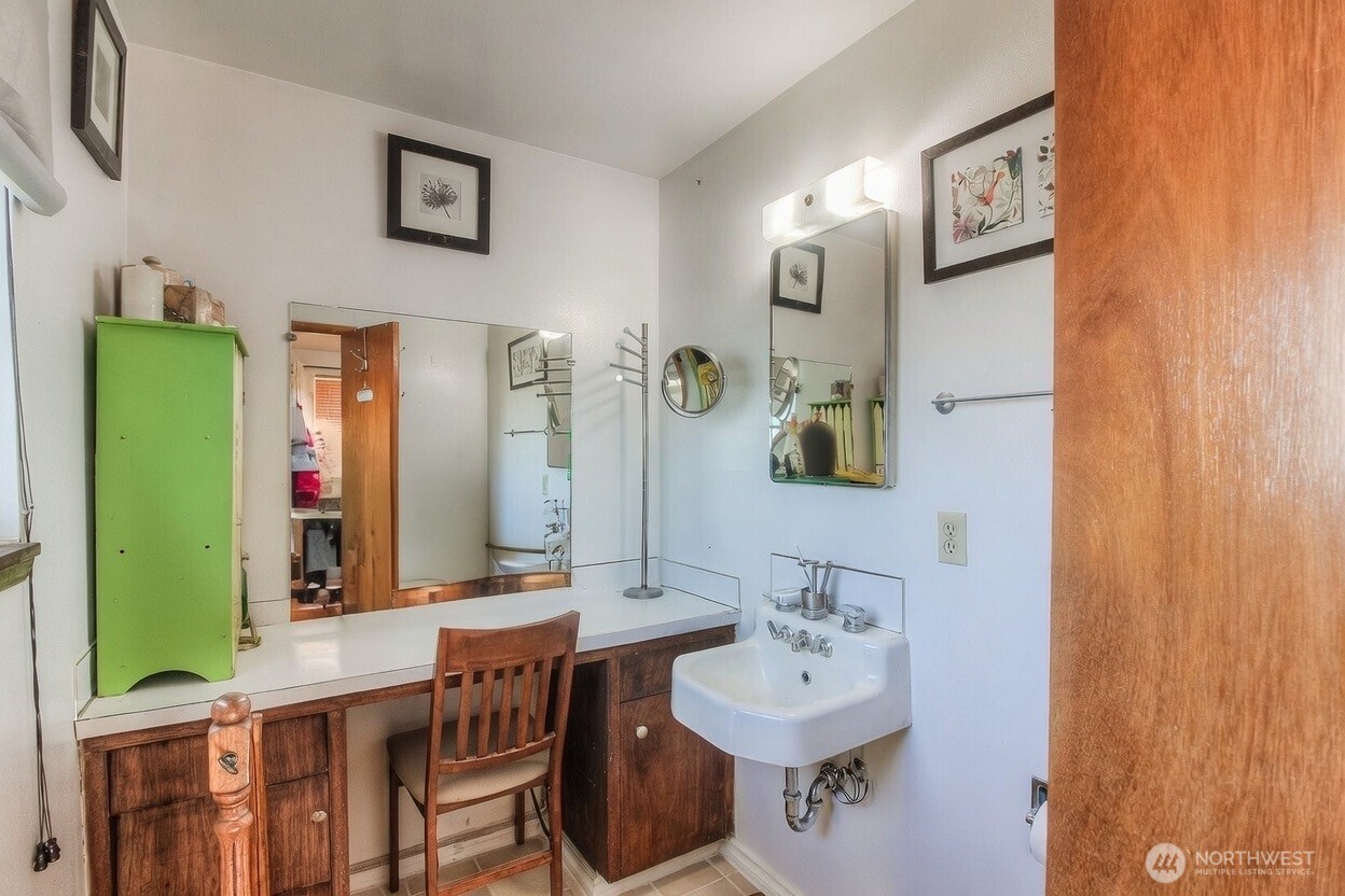 408 S 47th Avenue , Yakima, WA 98908