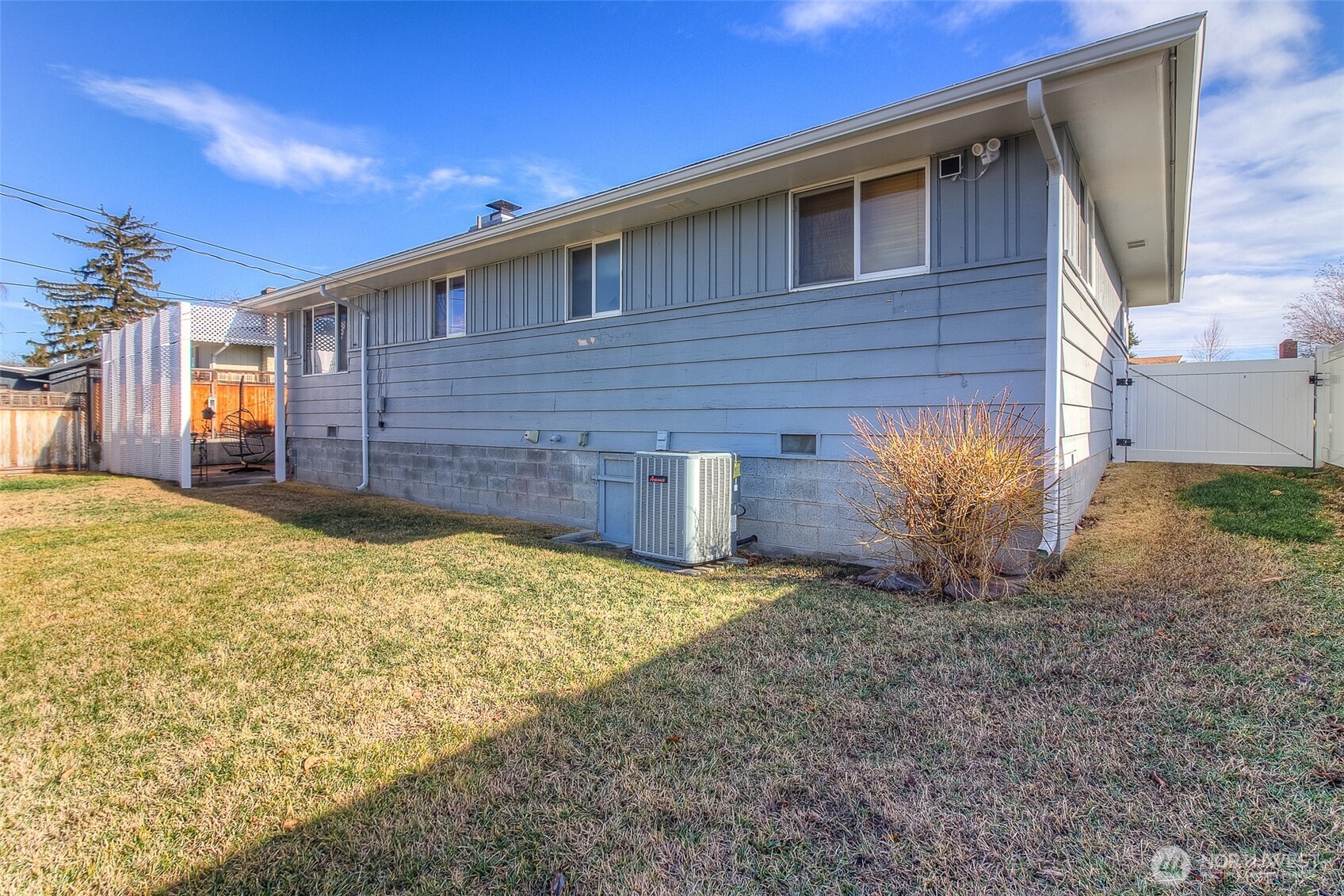 408 S 47th Avenue , Yakima, WA 98908